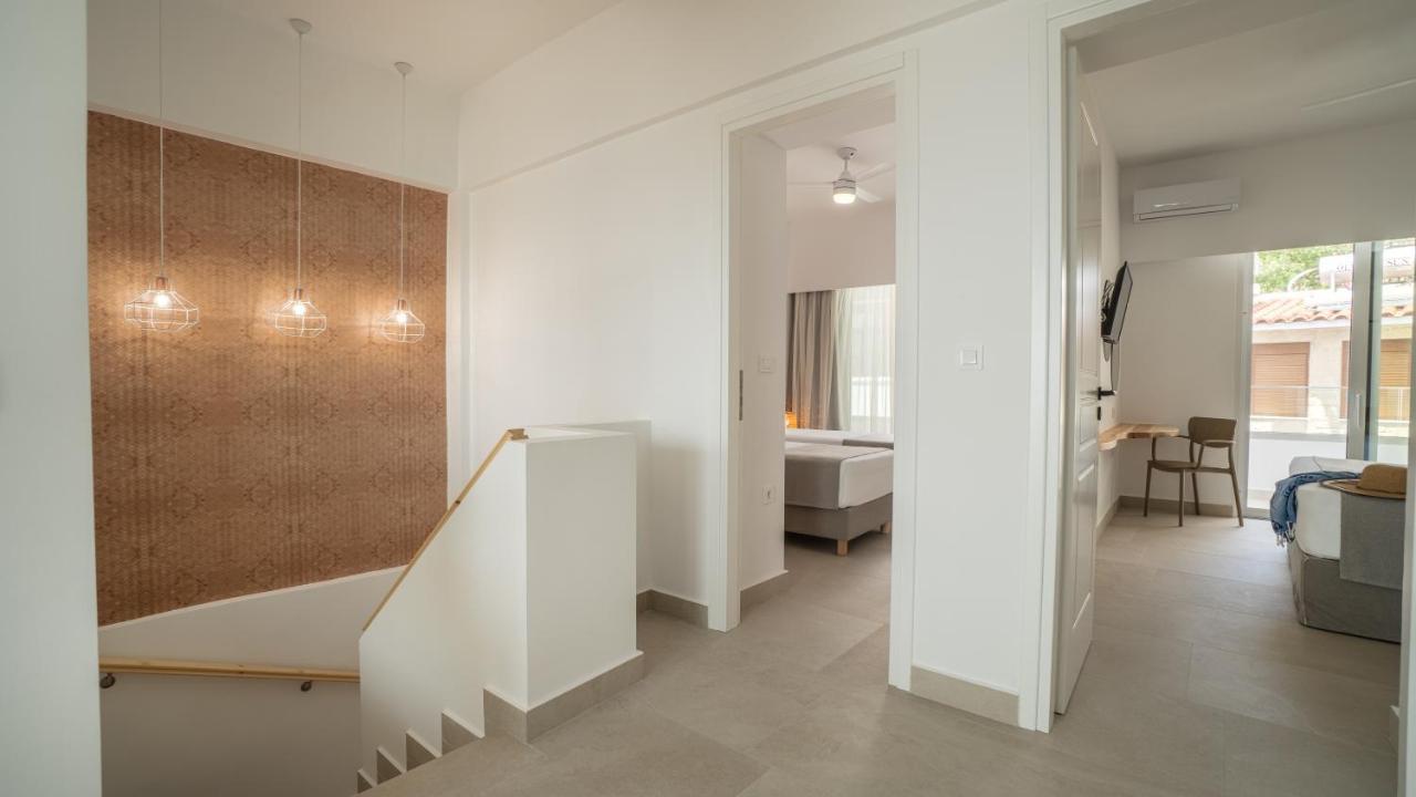 Sfakia Seaside Luxury Suites Khora Sfakion Exterior photo